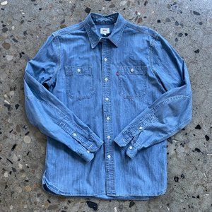 Levi's Double Pocket Chambray Shirt